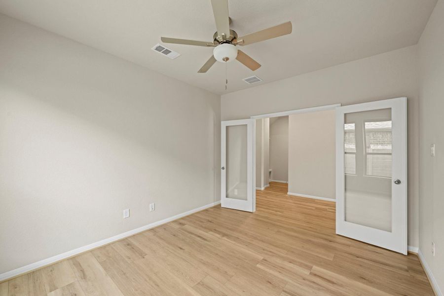 Spacious, unfurnished interior of a new home in Two Step Farm, Montgomery (Image 19).