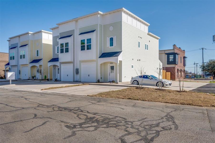 Image 33 of a home in .