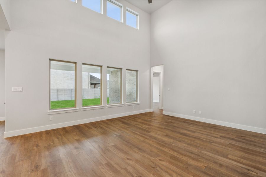 Spacious, unfurnished interior of a new home in Painted Tree Lakeside, McKinney (Image 22). Spacious, unfurnished interior of a new home in Painted Tree Lakeside, McKinney (Image 22).