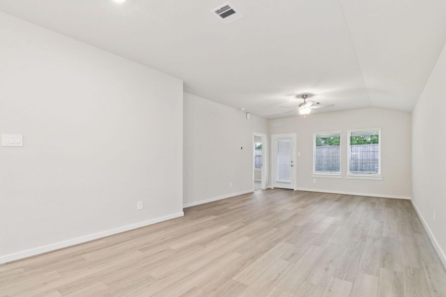 Photo is not of the actual home, but is an inspirational photo of builder’s model home and may depict options, furnishings, and/or decorator features that are not included Photo is not of the actual home, but is an inspirational photo of builder’s model home and may depict options, furnishings, and/or decorator features that are not included