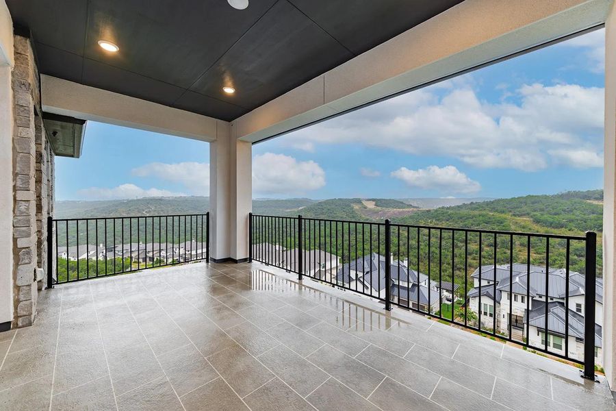 Lynmar IV G Outdoor living area