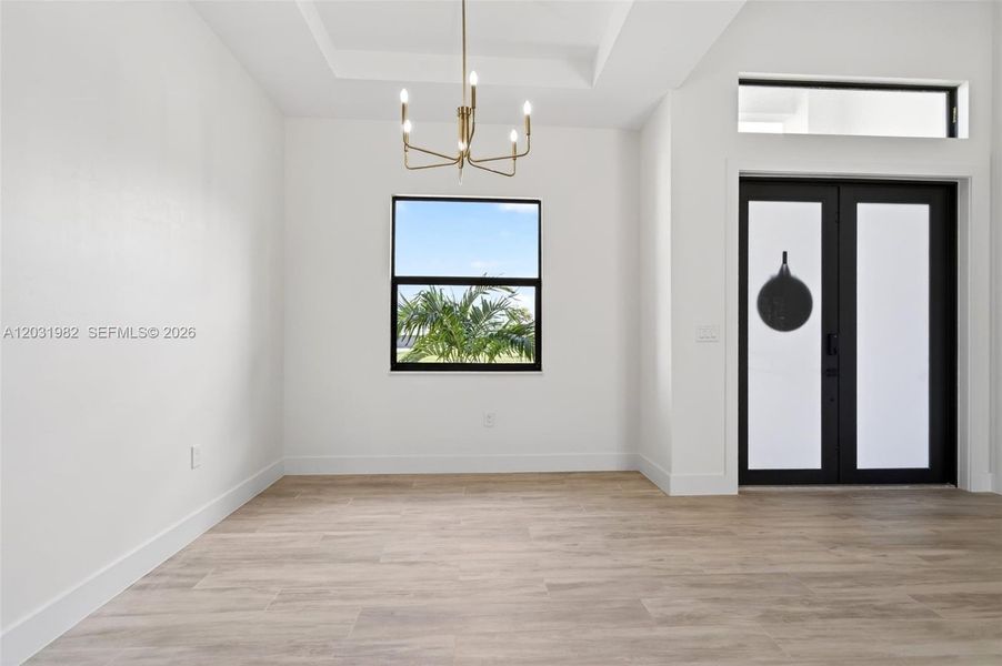 Spacious, unfurnished interior of a new home in , Naples (Image 22).