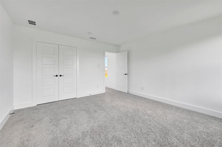 Spacious, unfurnished interior of a new home in Lily Creek at Sutton Fields, Aubrey (Image 22). Spacious, unfurnished interior of a new home in Lily Creek at Sutton Fields, Aubrey (Image 22).
