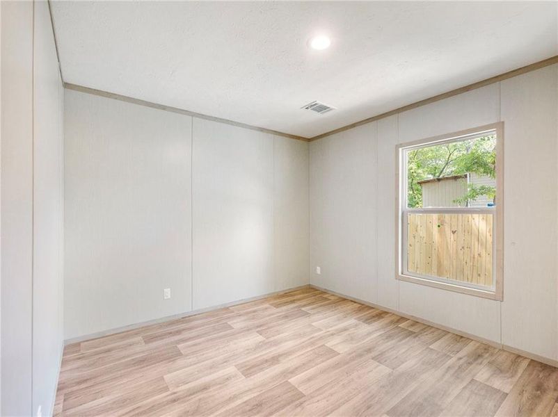Spacious, unfurnished interior of a new home in , Gainesville (Image 15).