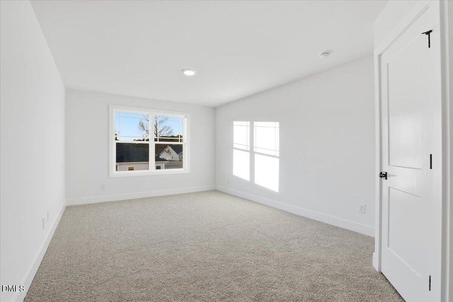 32-105 Brighton St-32