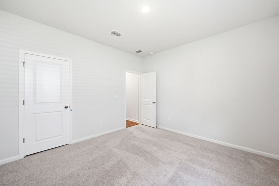 Spacious, unfurnished interior of a new home in Grand Arbor, Blythewood (Image 34).