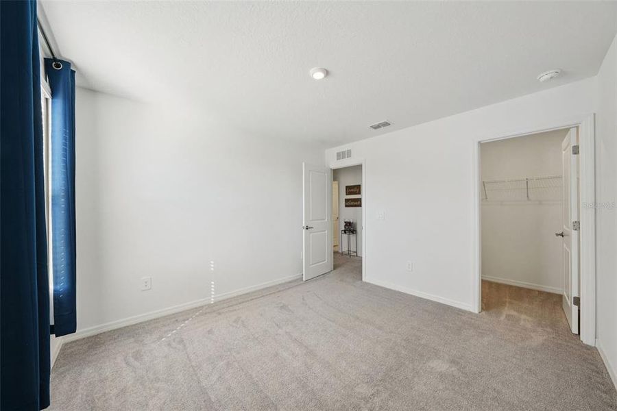 Spacious, unfurnished interior of a new home in Park East: The Manors, Plant City (Image 24). Spacious, unfurnished interior of a new home in Park East: The Manors, Plant City (Image 24).