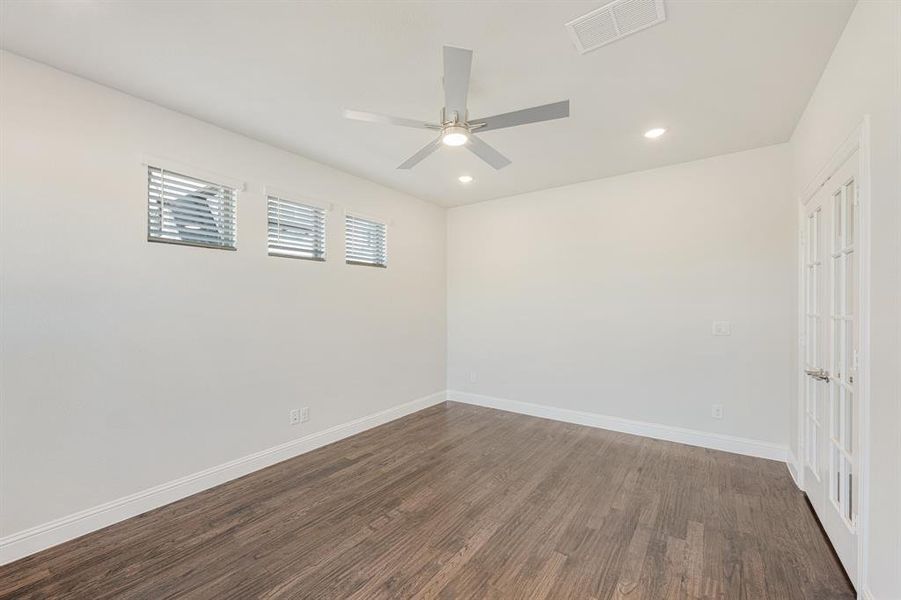 Spacious, unfurnished interior of a new home in Triple Diamond Ranch, Mansfield (Image 18).