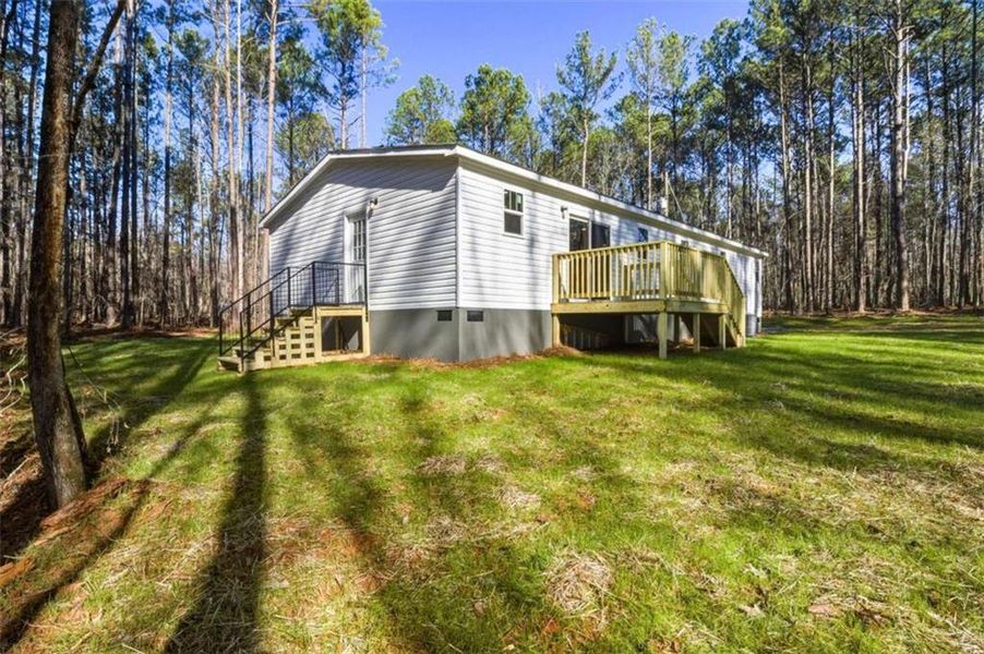 Exterior details and patio area of a home in , Eatonton (Image 18).
