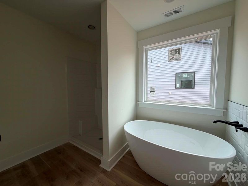 Spacious, unfurnished interior of a new home in , Salisbury (Image 16).