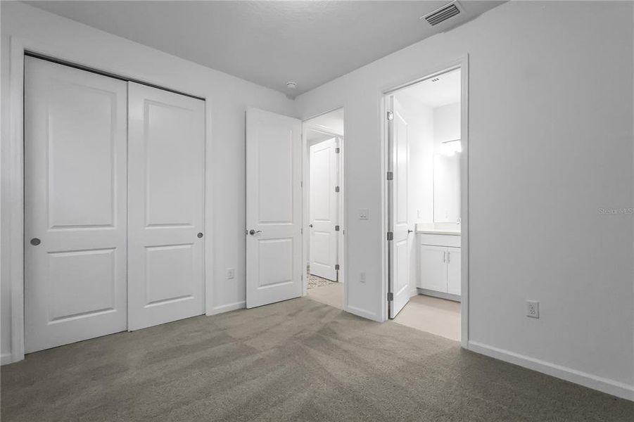 Spacious, unfurnished interior of a new home in Cresswind at Lake Harris, Tavares (Image 32). Spacious, unfurnished interior of a new home in Cresswind at Lake Harris, Tavares (Image 32).