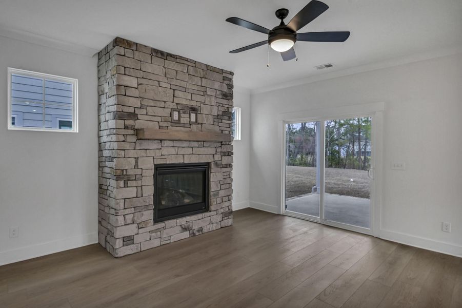 Spacious, unfurnished interior of a new home in Clubside Reserve at Summerlake, Lexington (Image 39).