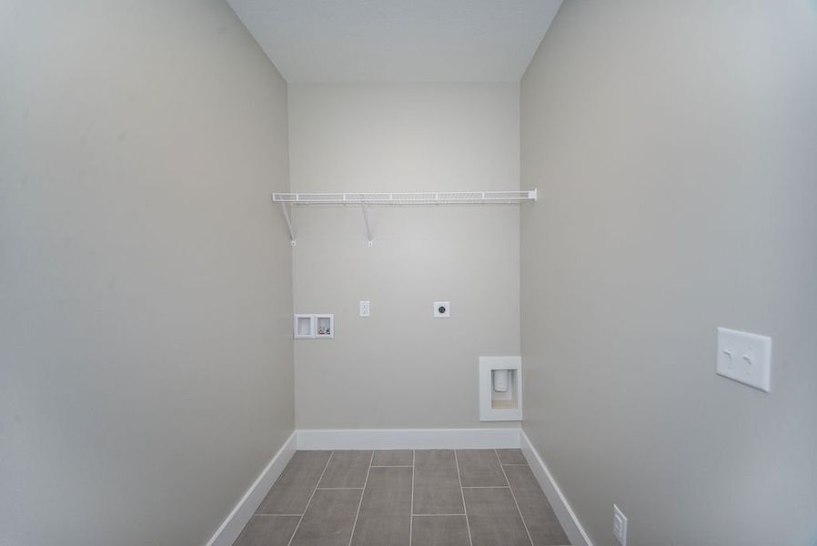 Representative unfurnished interior of a home built from the Beaumont Elite by Enchanted Homes in Pointe Summit, Slater-Marietta (Image 50).