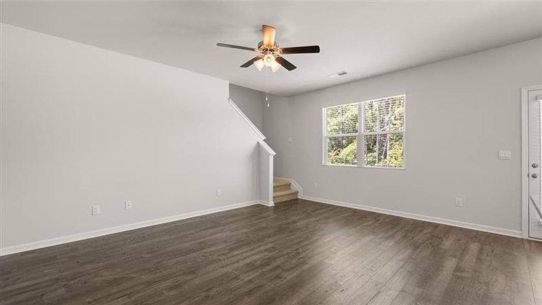 Spacious, unfurnished interior of a new home in Sherwood Manor, Atlanta (Image 16).