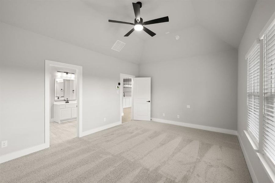 Spacious, unfurnished interior of a new home in Oaks of North Grove, Waxahachie (Image 37).