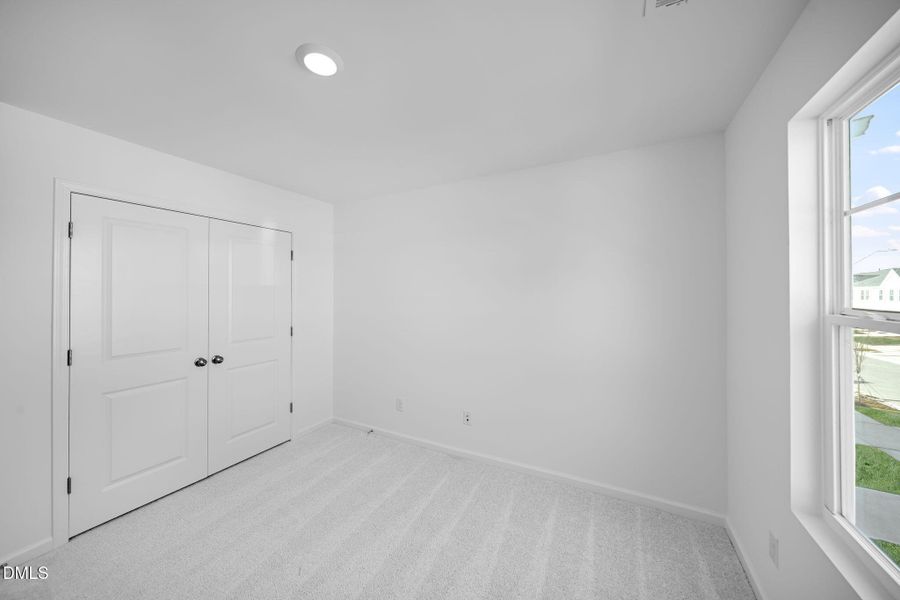 SUN_Everlee_Pic_CarsonII_QMI_260_Bed3_2o