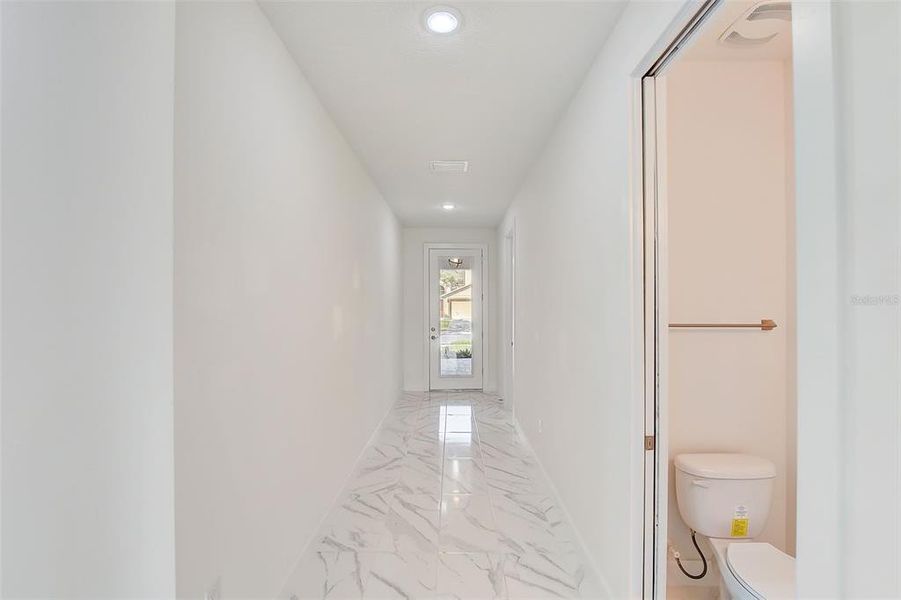 Spacious, unfurnished interior of a new home in , Apopka (Image 24).