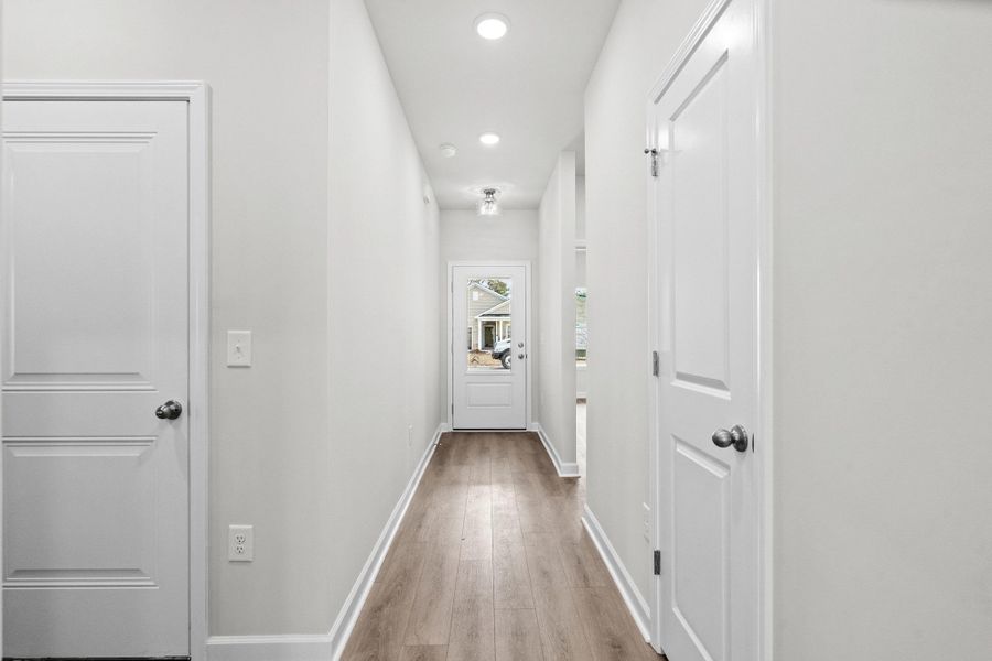 Similar Madison floorplan with Timeless Collection. Features and finishes vary.