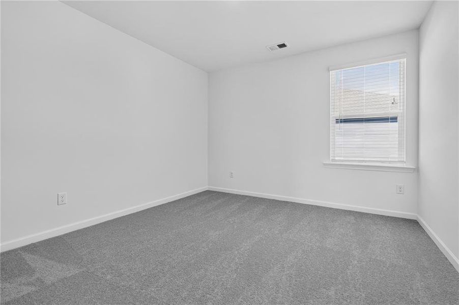 Spacious, unfurnished interior of a new home in Apalachee Hills, Bethlehem (Image 20).