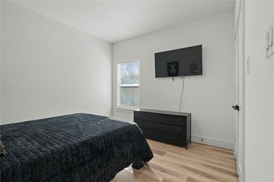 Furnished interior view inside a new home in , Dallas (Image 13).