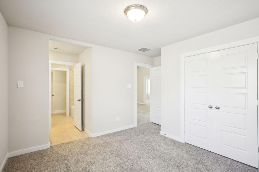 Photo is not of the actual home but is an inspirational photo of builder’s model home and may depict options, furnishings, and/or decorator features that are not included. Photo is not of the actual home but is an inspirational photo of builder’s model home and may depict options, furnishings, and/or decorator features that are not included.