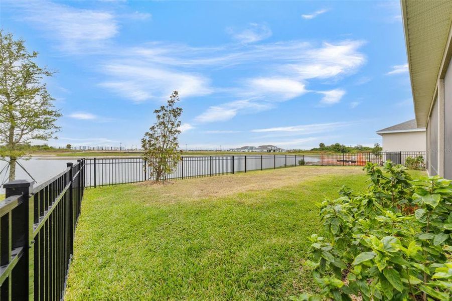 Exterior details and patio area of a home in Seaire, Parrish (Image 32).