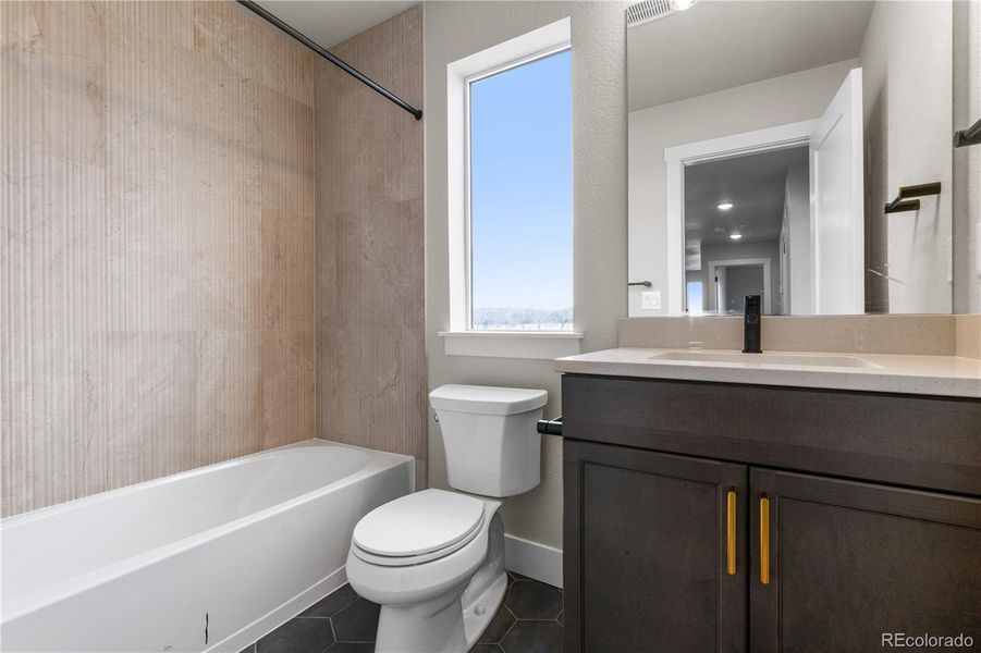 Furnished interior view inside a new home in Dillon Pointe - Skyview, Broomfield (Image 9).
