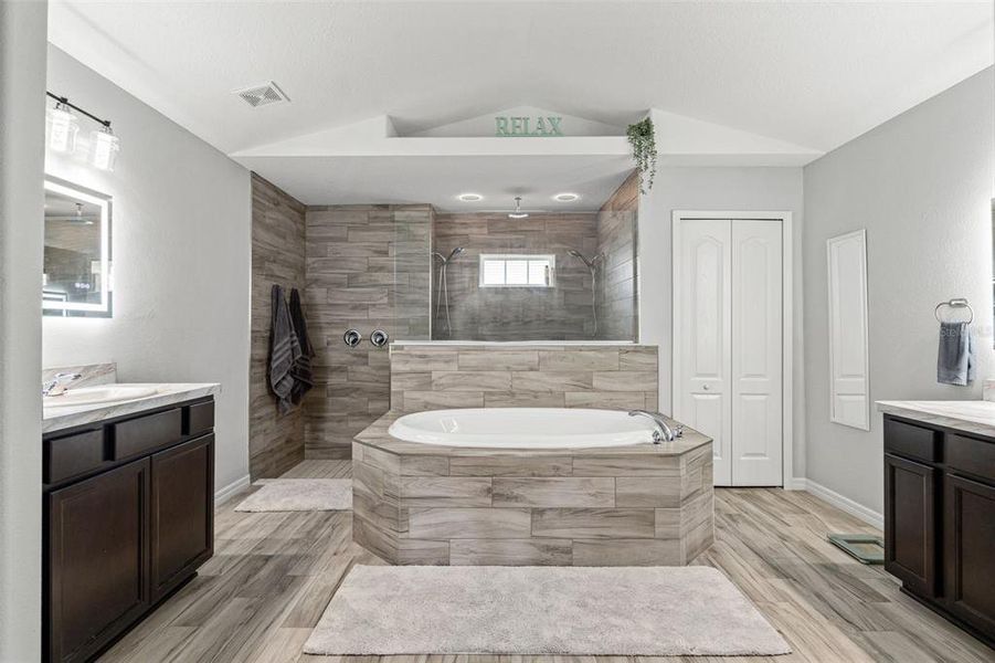 Furnished interior view inside a new home in , Weeki Wachee (Image 44).