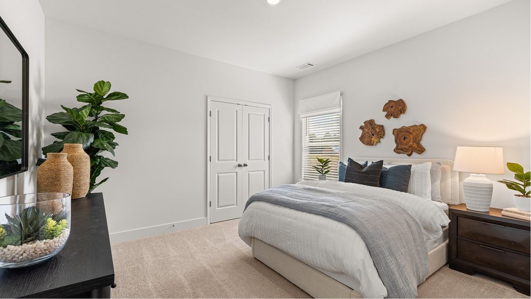 7932 Crestwood Bed2 1of2 F1 091025