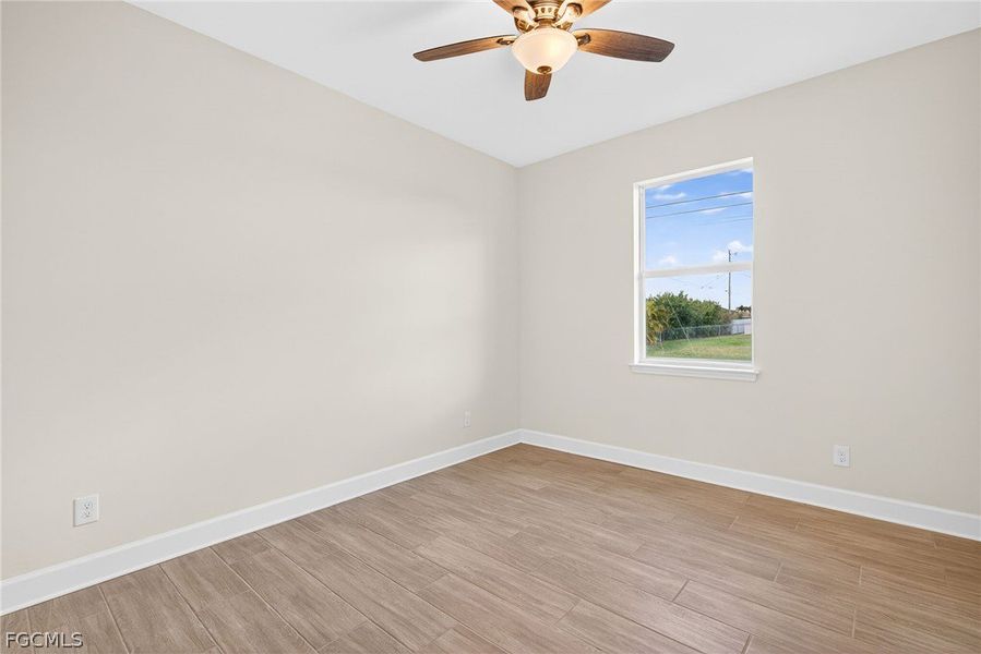 Spacious, unfurnished interior of a new home in Cape Coral, Cape Coral (Image 22).