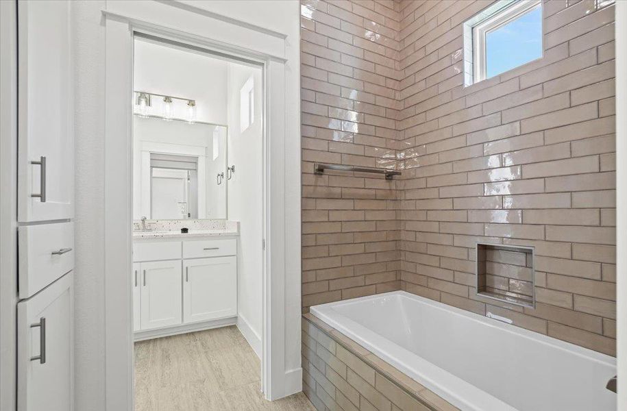 Image 33 of a home in .