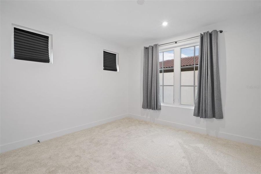 Spacious, unfurnished interior of a new home in Celebration - Island Village, Celebration (Image 65).