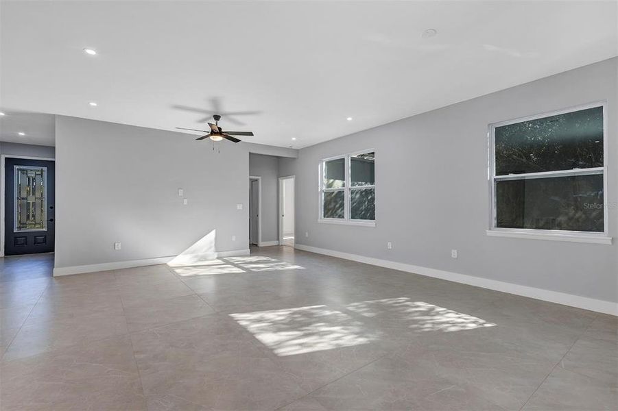 Spacious, unfurnished interior of a new home in , New Smyrna Beach (Image 18).