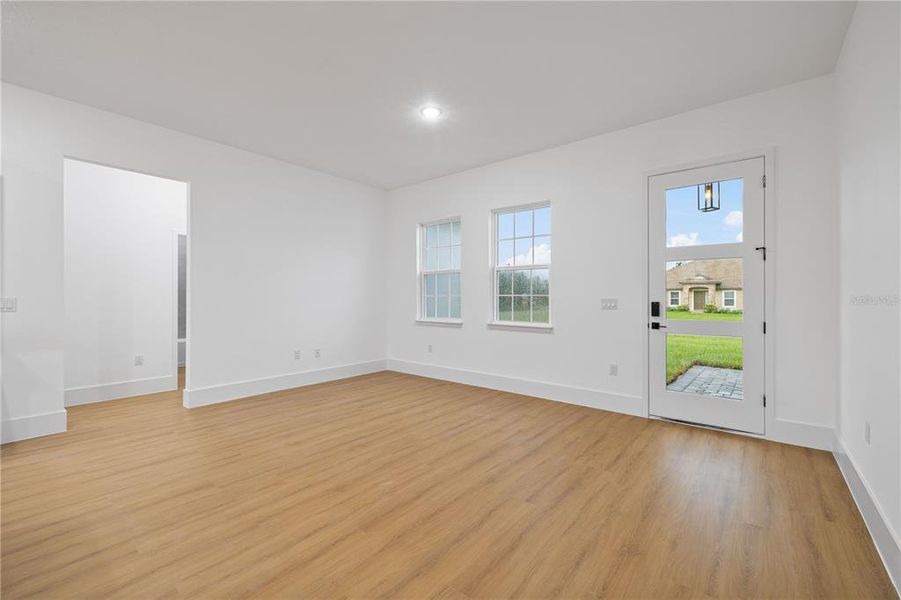 Spacious, unfurnished interior of a new home in , Ocala (Image 37).
