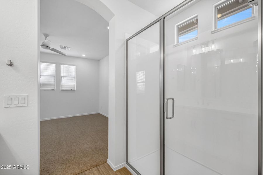 19)MASTER BATH UP 19)MASTER BATH UP