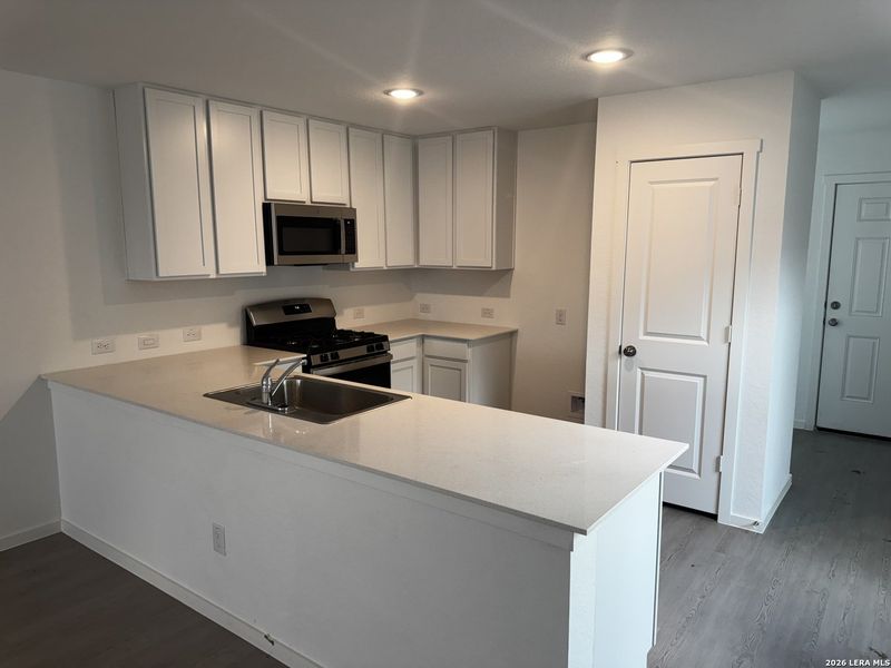 Furnished interior view inside a new home in Clearwater Creek, Marion (Image 3).