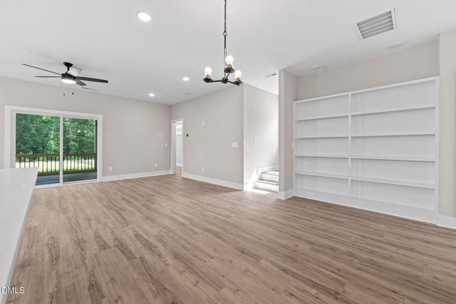 215 summer breeze family room 2