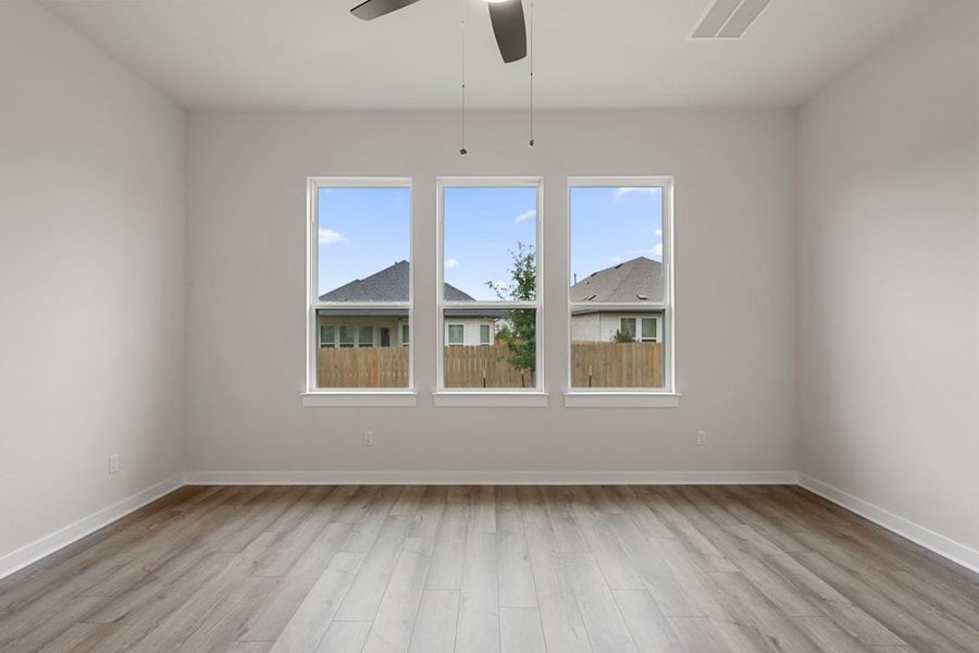 Spacious, unfurnished interior of a new home in Heritage, Dripping Springs (Image 34).