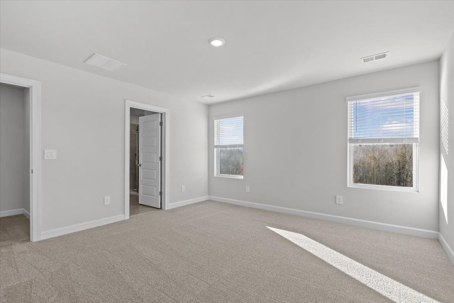 Spacious, unfurnished interior of a new home in Creek Ridge - Heritage Collection, Spartanburg (Image 14). Spacious, unfurnished interior of a new home in Creek Ridge - Heritage Collection, Spartanburg (Image 14).