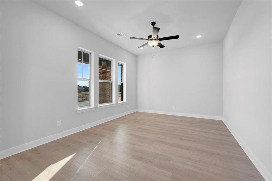 Spacious, unfurnished interior of a new home in Elements at Viridian - Traditional Series, Arlington (Image 20).