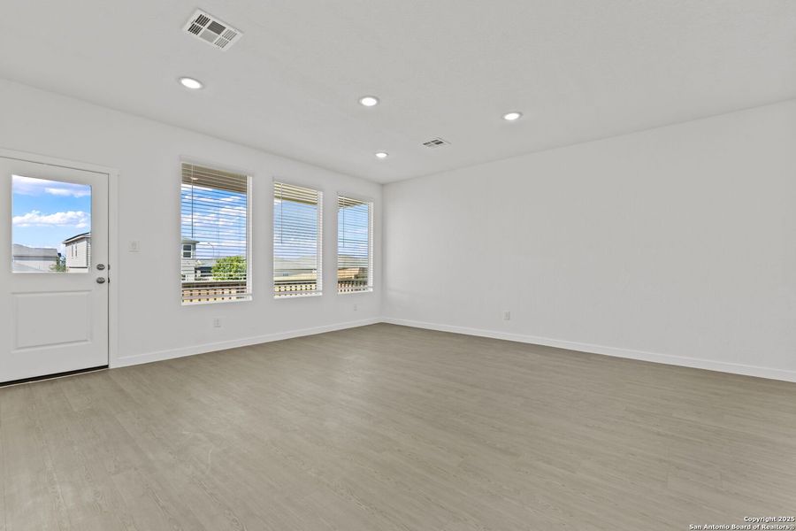 Spacious, unfurnished interior of a new home in , New Braunfels (Image 12). Spacious, unfurnished interior of a new home in , New Braunfels (Image 12).