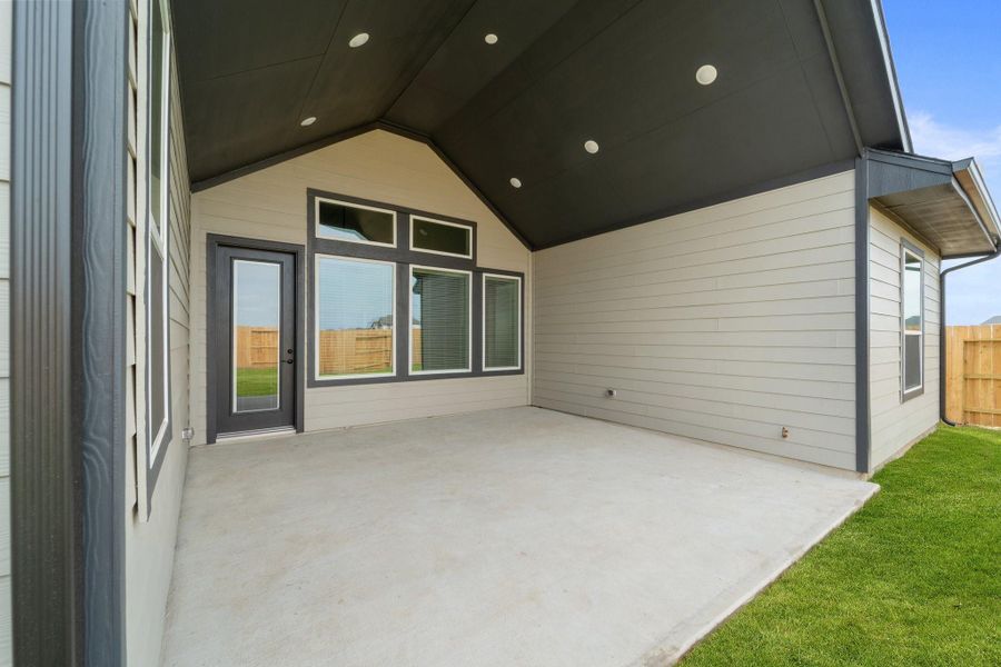 Photos are REPRESENTATIVE of the home /floor plan and are NOT of the actual home.  Selections, features, and room options may vary.
