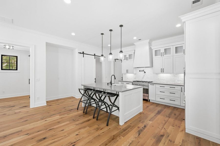 Furnished interior view inside a new home in , Seabrook (Image 18).
