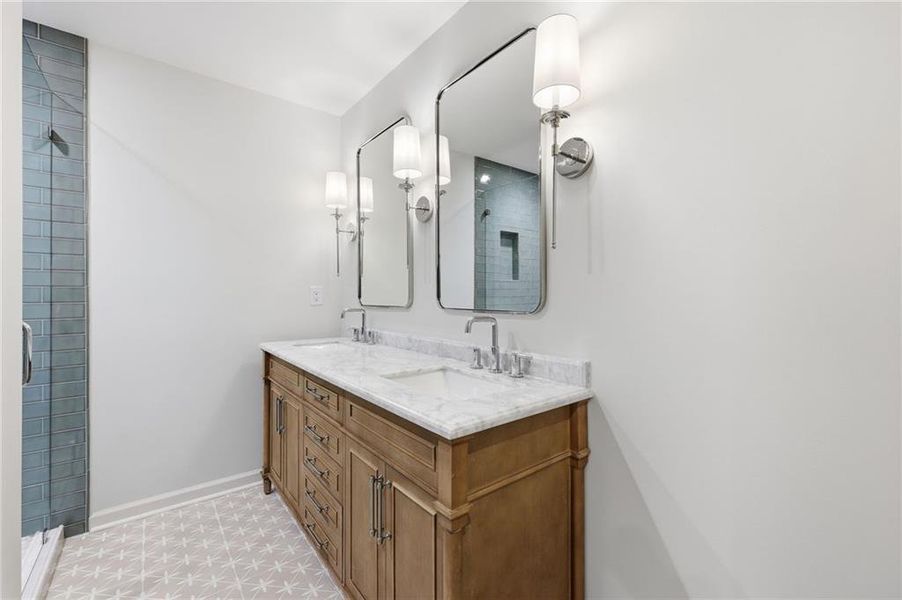 Furnished interior view inside a new home in , Gainesville (Image 11).