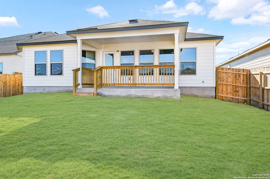 Exterior details and patio area of a home in Winding Brook, San Antonio (Image 3).