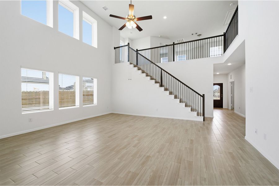 Spacious, unfurnished interior of a new home in Briarwood, Elgin (Image 25).