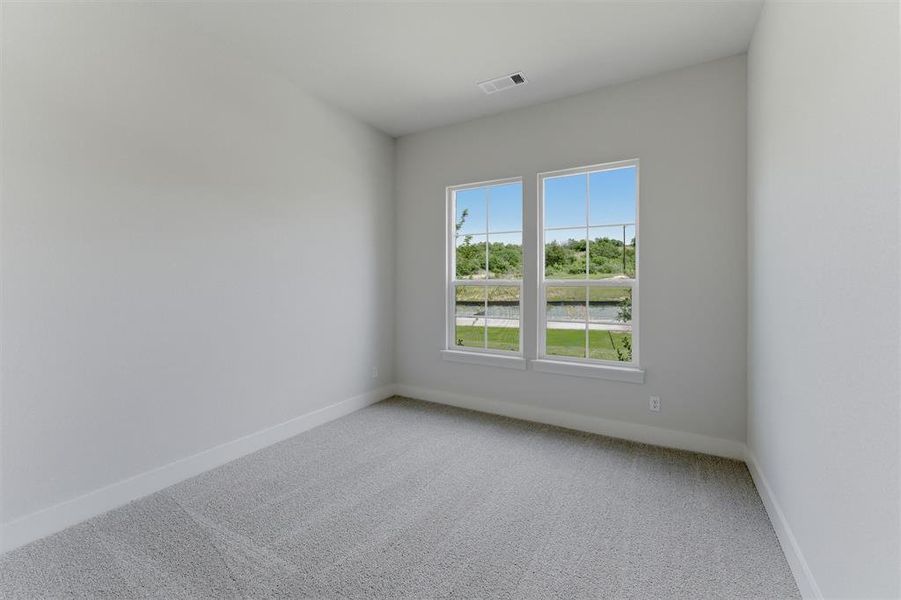 Spacious, unfurnished interior of a new home in Eagle Ridge Estates, Weatherford (Image 25).