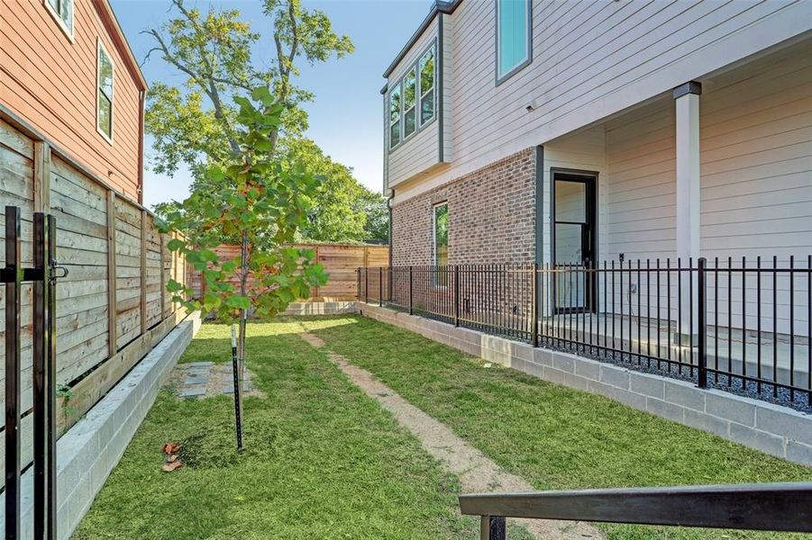 Image 6 of a home in .