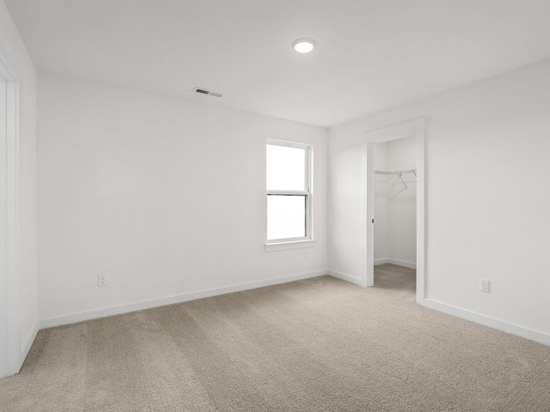 Spacious, unfurnished interior of a new home in Benders Cove, Mount Juliet (Image 44).
