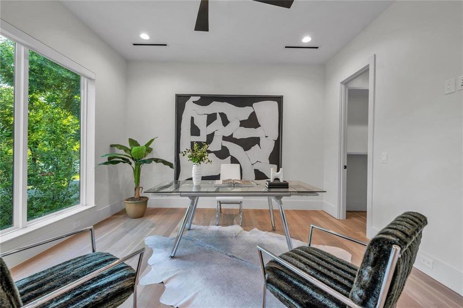 Furnished interior view inside a new home in , Dallas (Image 5).